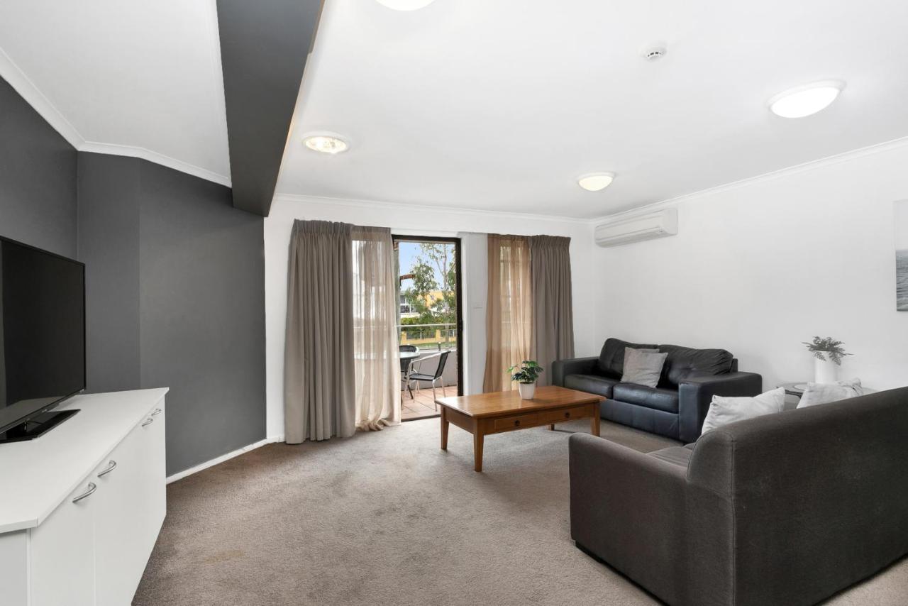Peninsula Nelson Bay Motel And Serviced Apartments Bagian luar foto